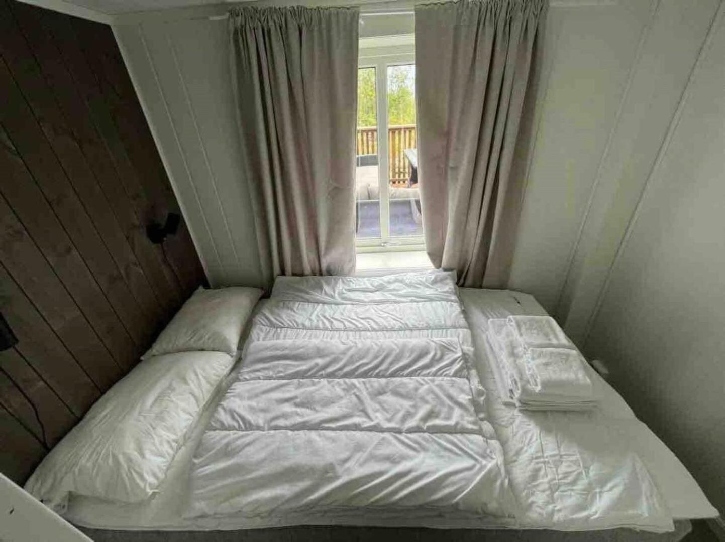 Kb Basement Apartment Sorvagen Luaran gambar