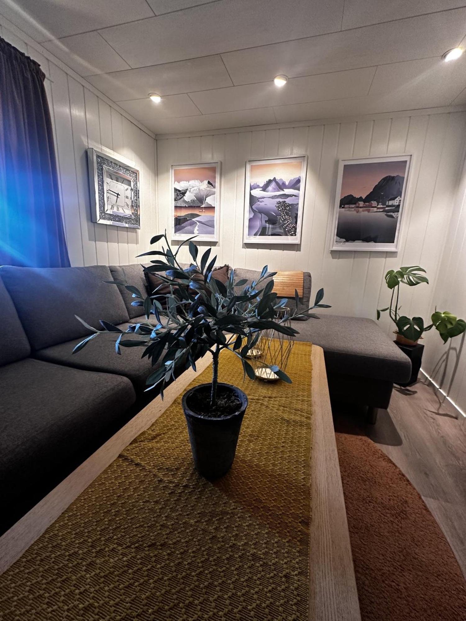 Kb Basement Apartment Sorvagen Luaran gambar
