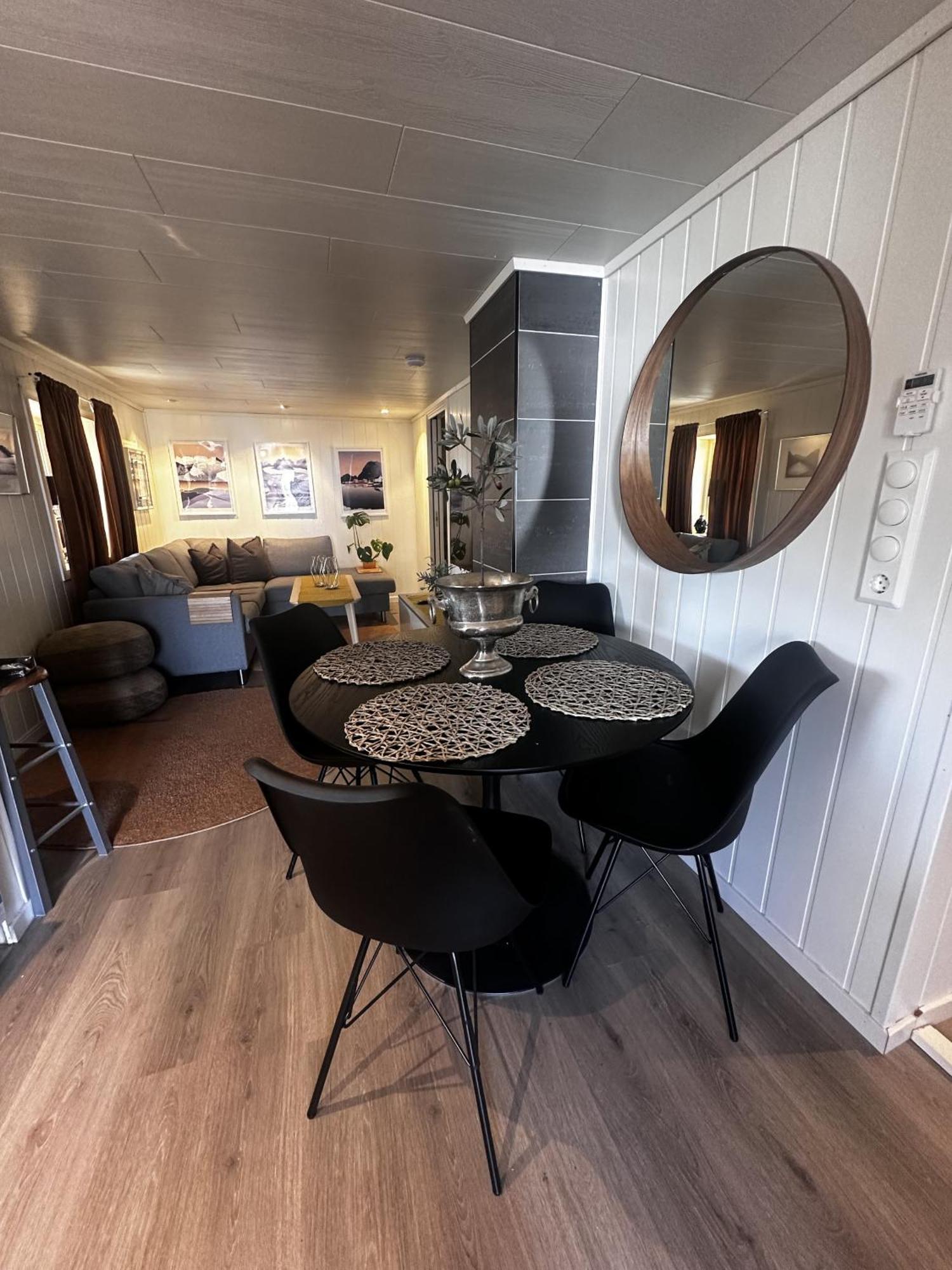 Kb Basement Apartment Sorvagen Luaran gambar